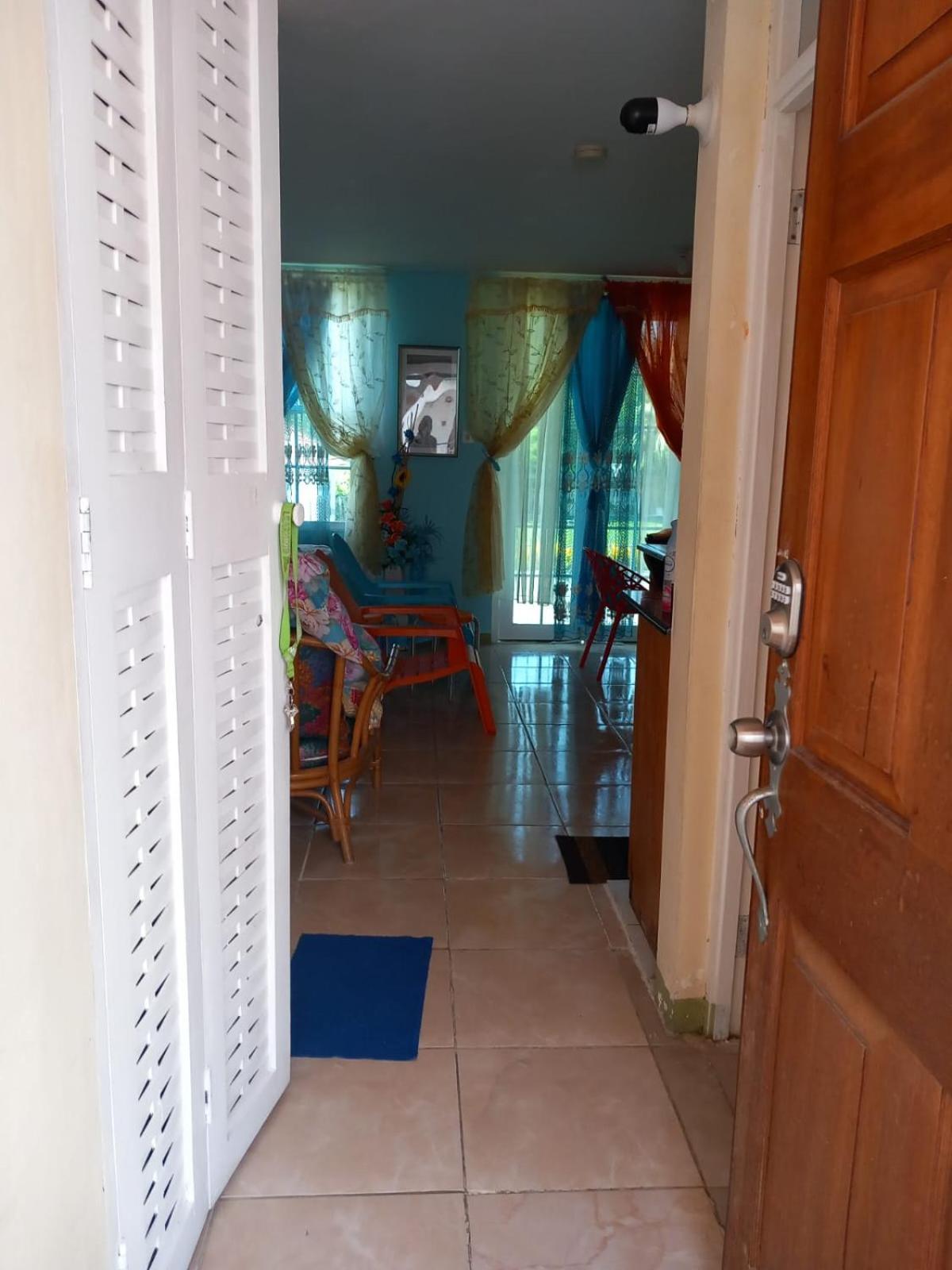Seacastle deluxe studio Montego Bay Exterior foto