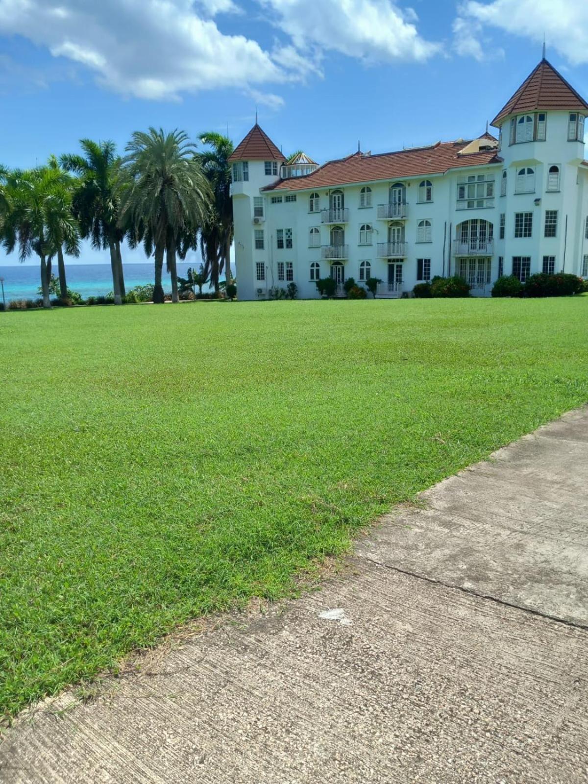 Seacastle deluxe studio Montego Bay Exterior foto